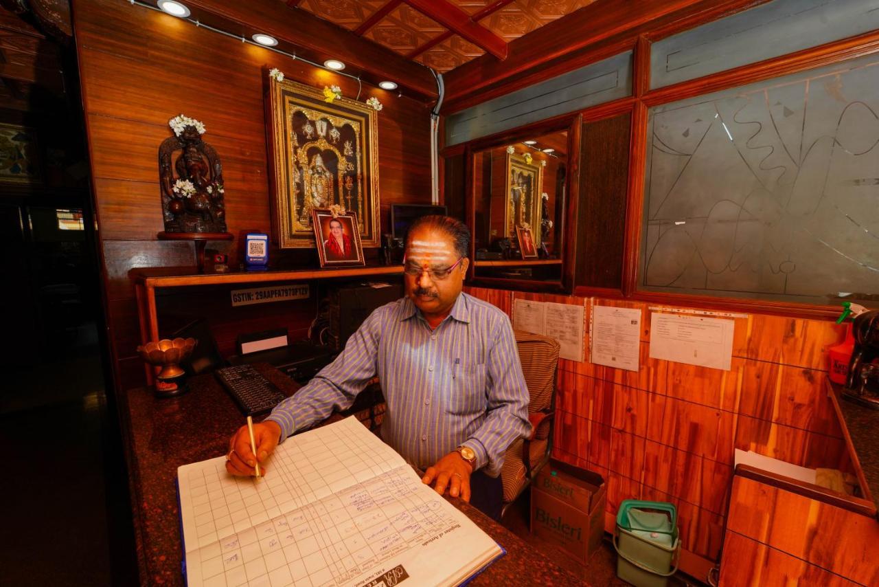 Amogha Residency Hotell Mysore Eksteriør bilde